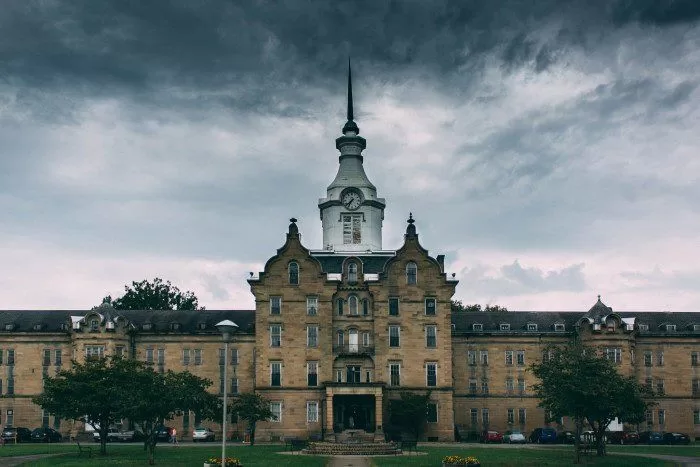 Trans-Allegheny Lunatic Asylum: Mistérios nas Sombras do Passado