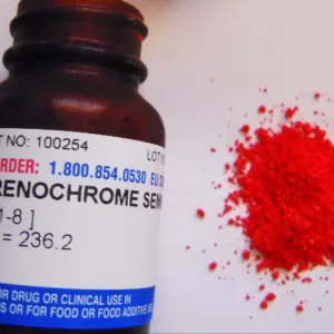 Adrenocromo: Explorando os Mitos e Realidades por Trás do Enigma Sombrio